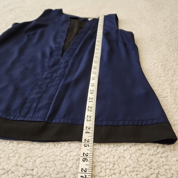 5 twelve Blue and black sleeveless career blouse size small - Picture 6 of 9